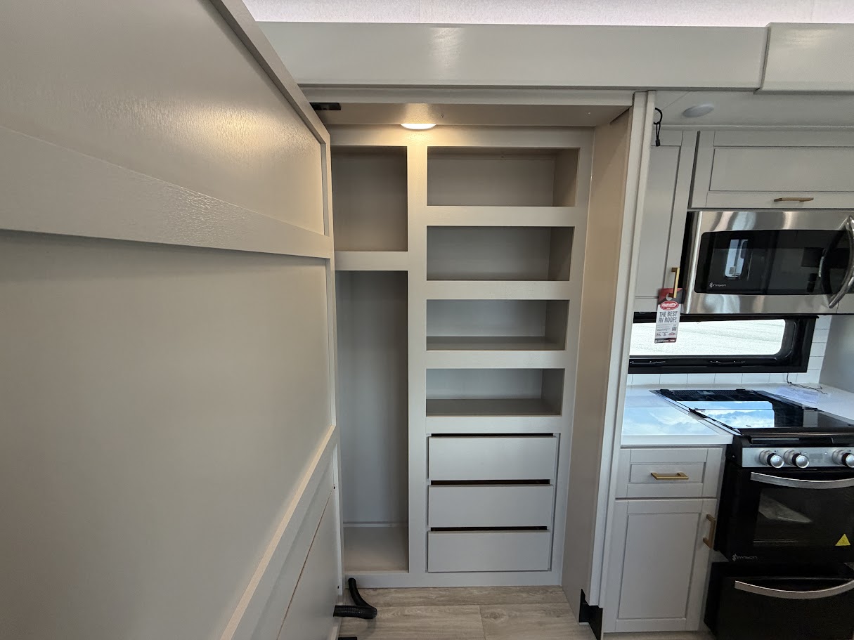 2027 JAYCO NORTH POINT 361RLBH - Image 22