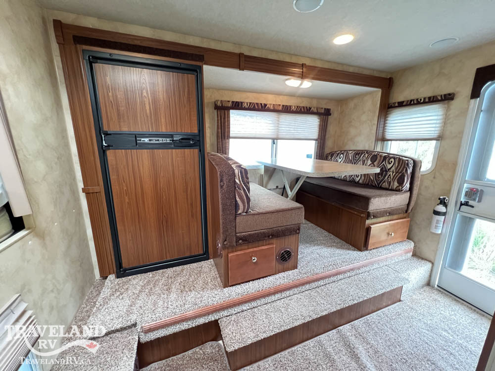 2012 NORTHWOOD ARCTIC FOX 811 - Image 11