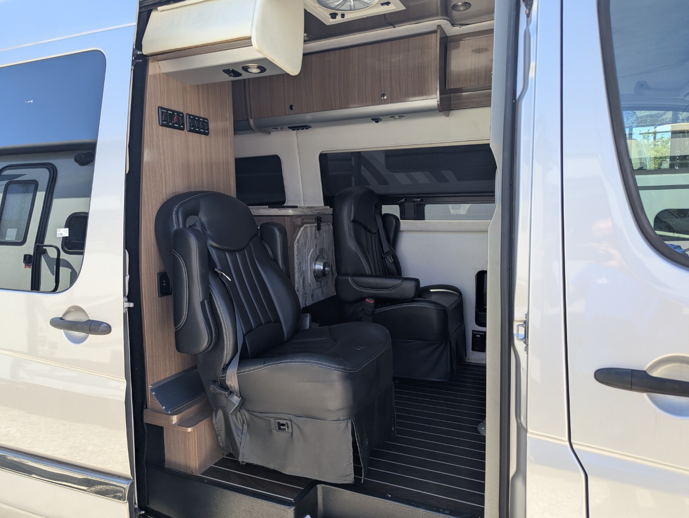 2017 Airstream Interstate Grand Tour EXT - Image 7