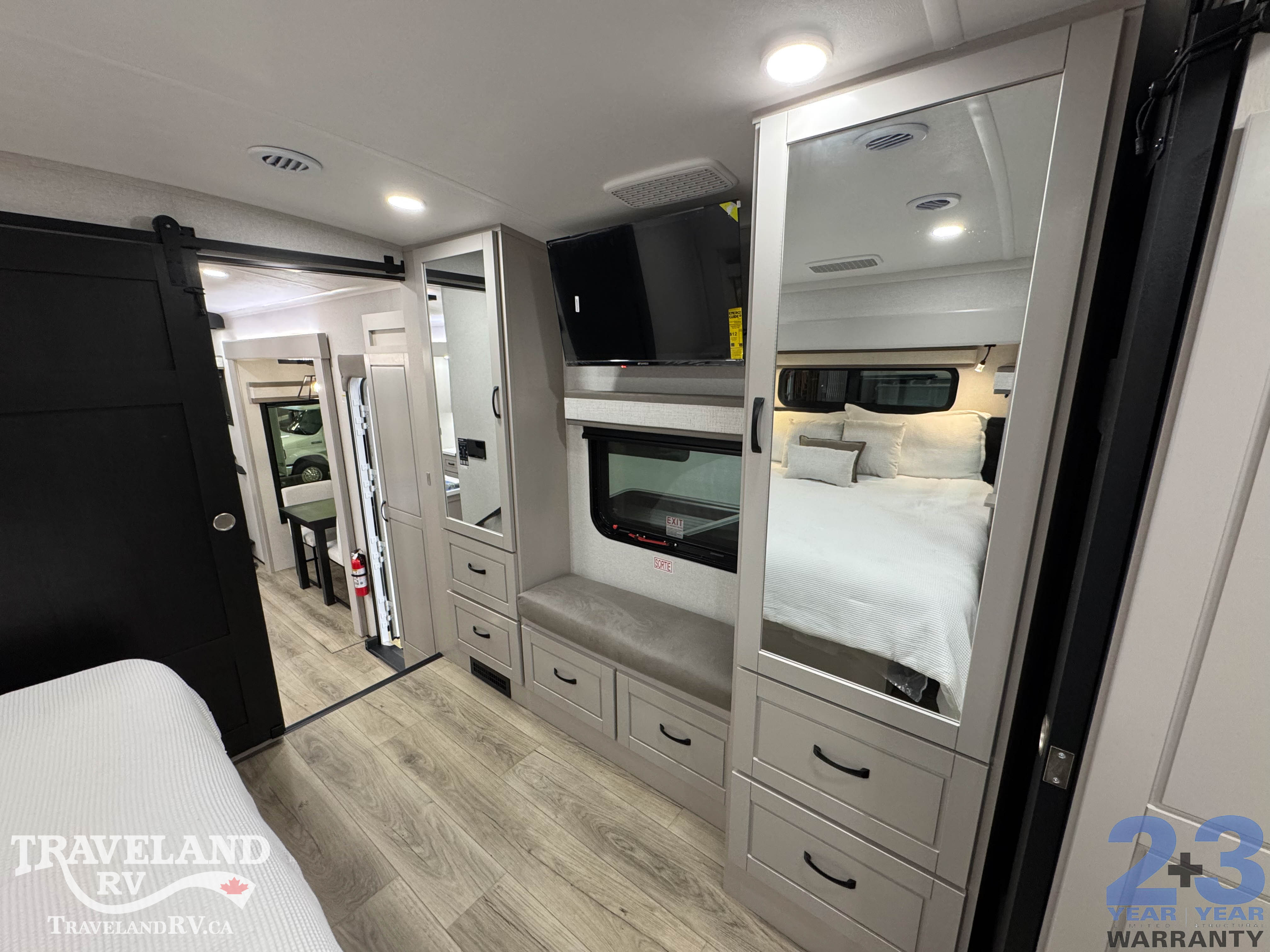 2026 Jayco North Point 382FLRB - Image 28