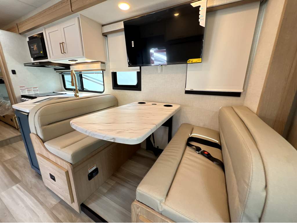 2026 THOR MOTOR COACH MAGNITUDE GA31 - Image 10