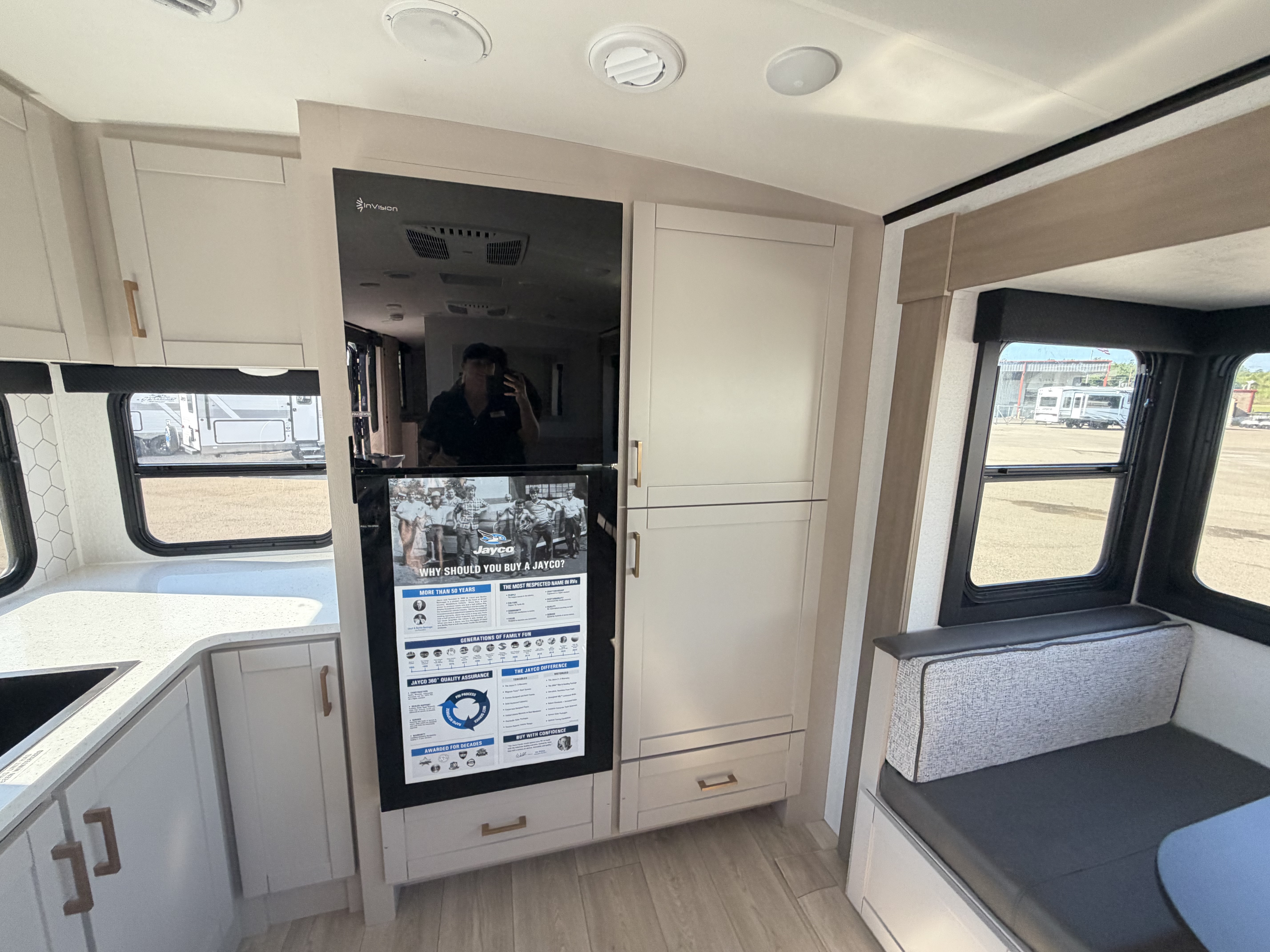 2027 JAYCO JAY FEATHER 30RKB - Image 21