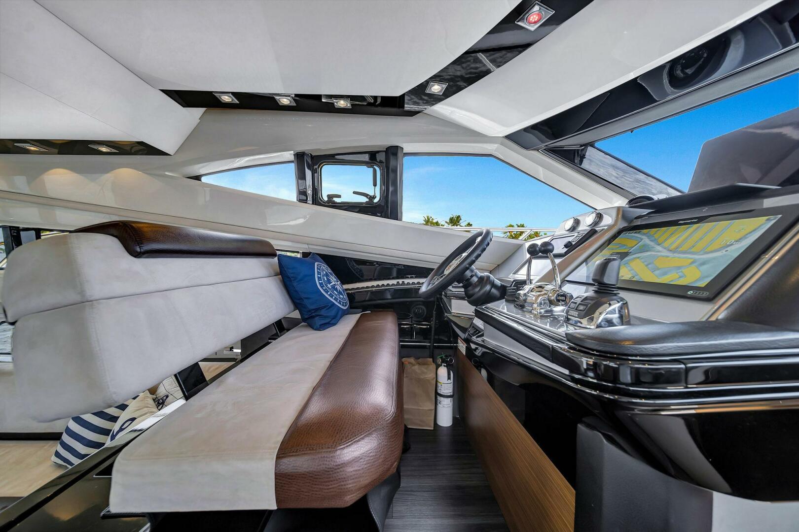 2011 Marquis - Image 39