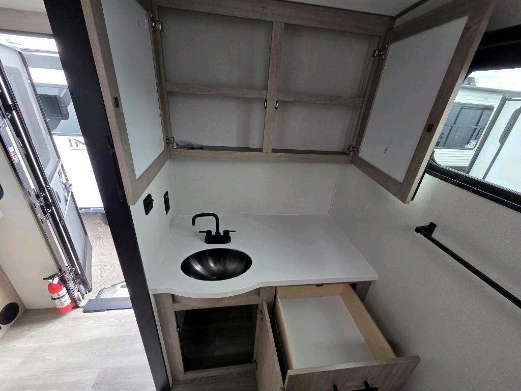 2026 GRAND DESIGN IMAGINE 2300MK - Image 19