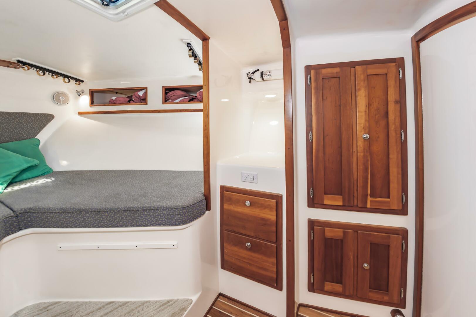 2003 Custom Carolina 40 Layton Express - Image 35