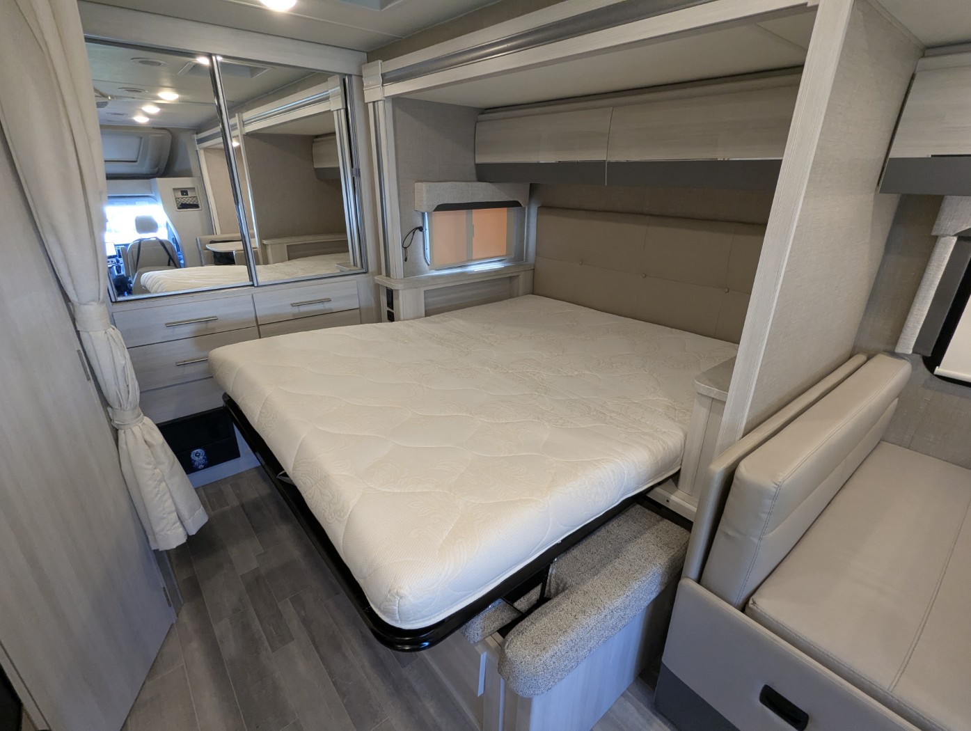 2023 Thor Motor Coach Gemini RUV 23TW - Image 17