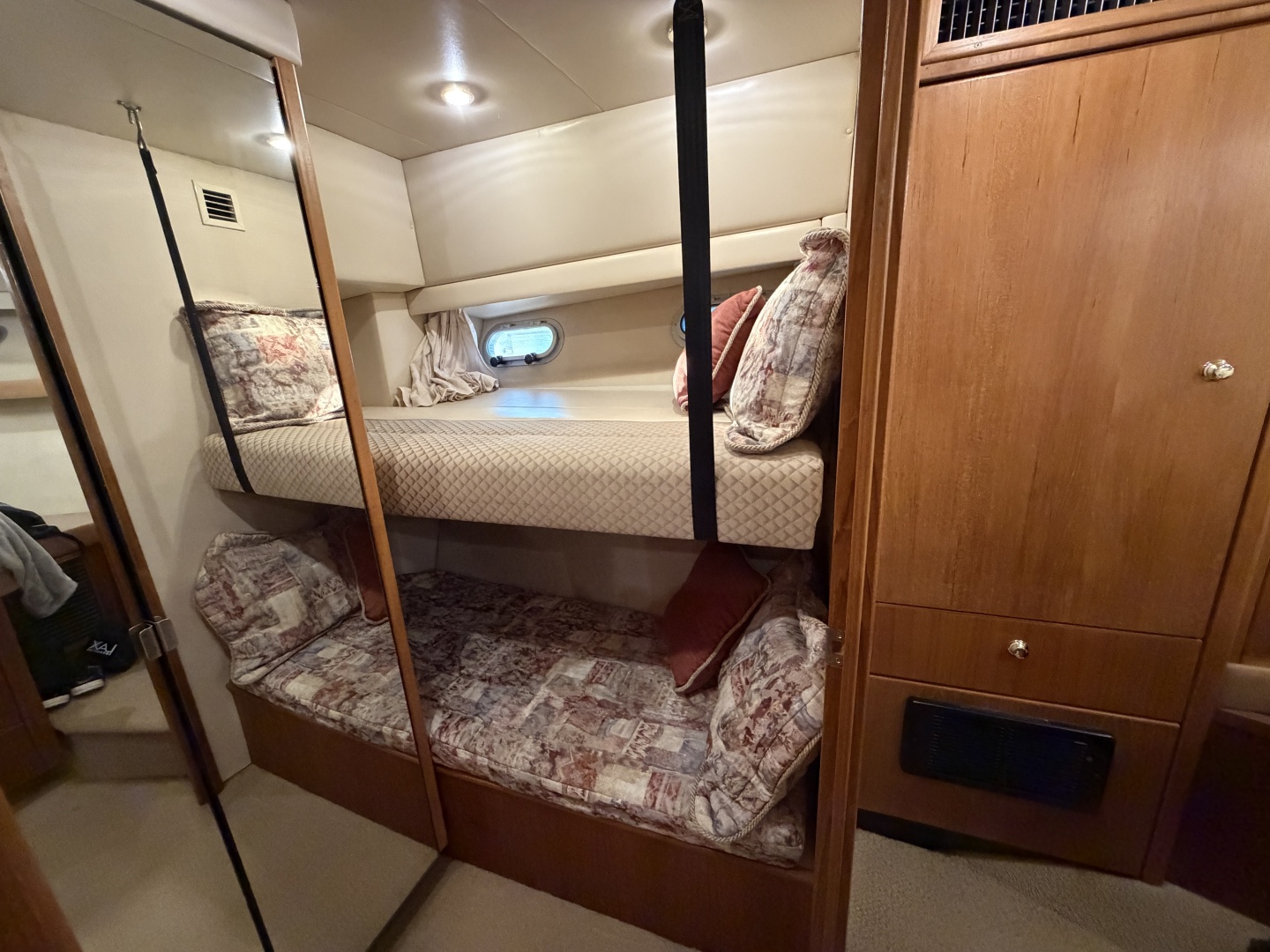 1999 Bayliner 4788 - Image 35