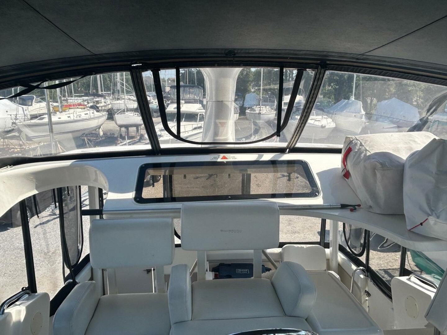 2000 Silverton 352 Motor Yacht - Image 17