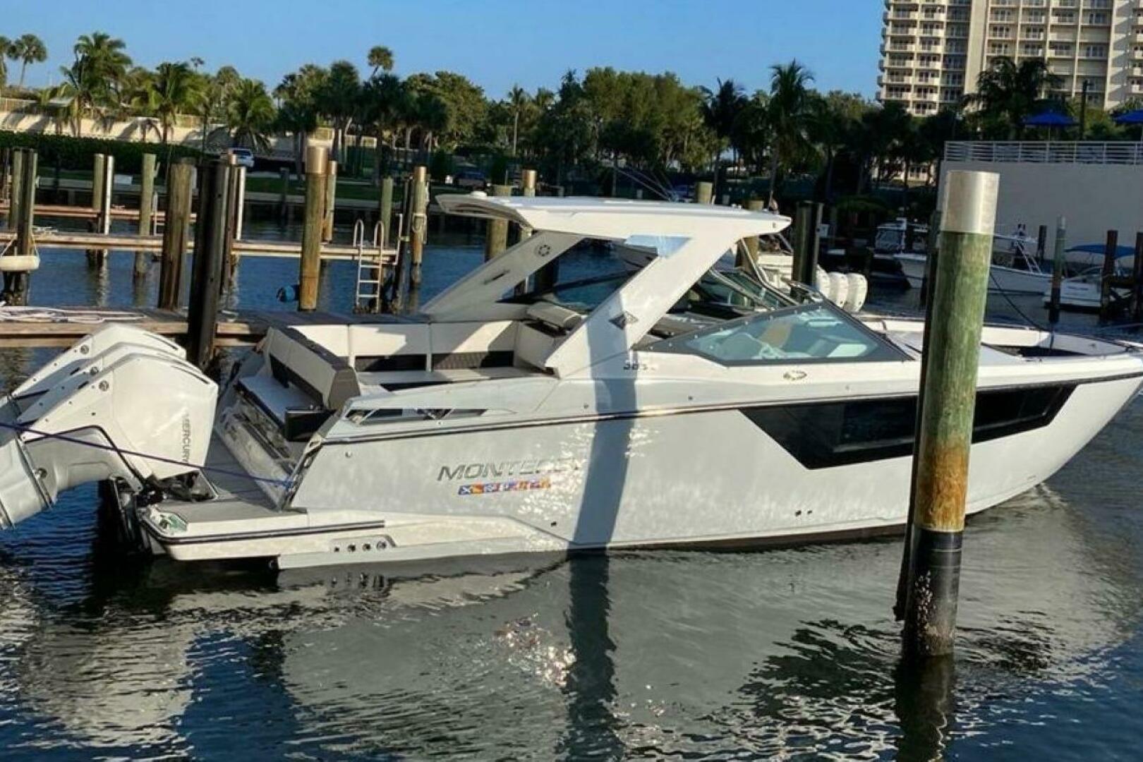2022 Monterey 385 Super Express - Image 7