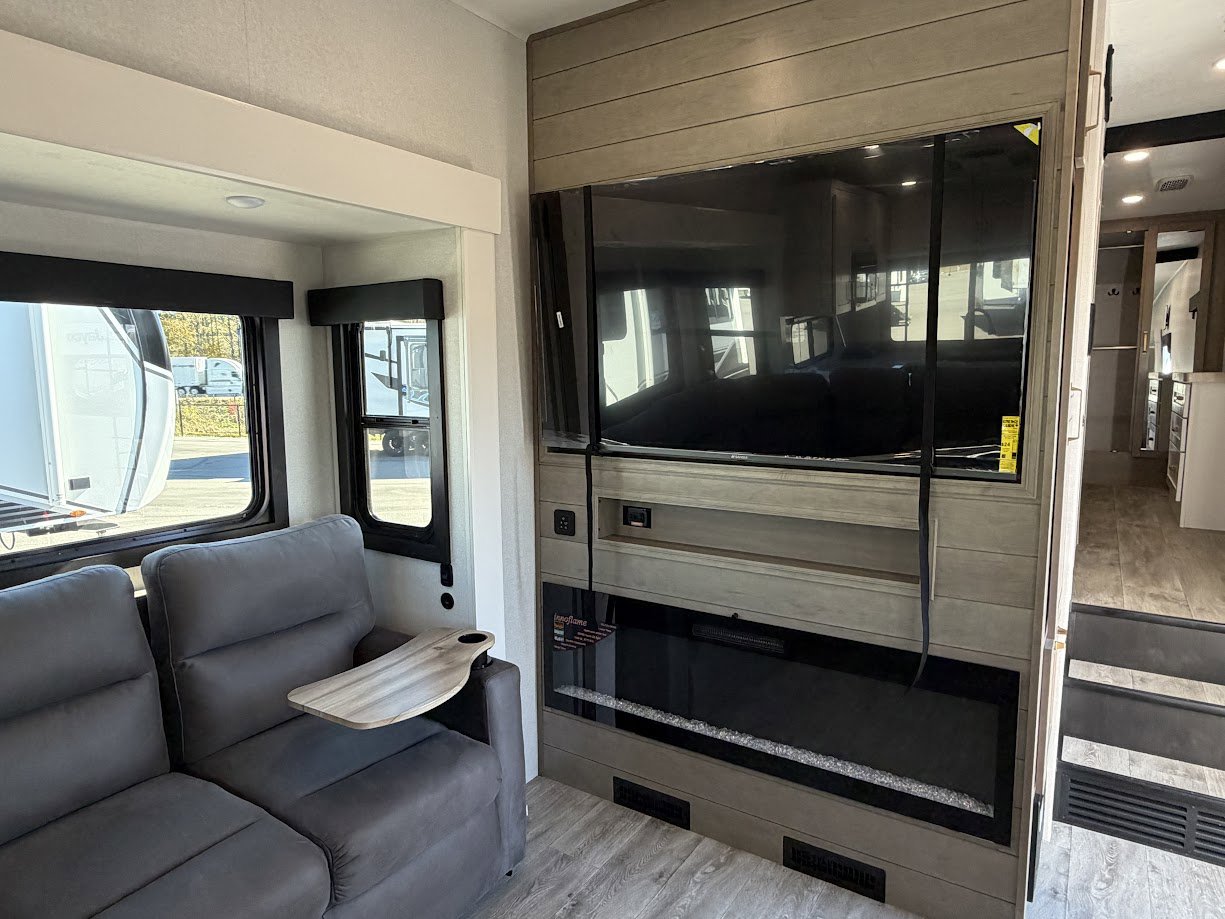 2026 JAYCO EAGLE 365UKTS - Image 11