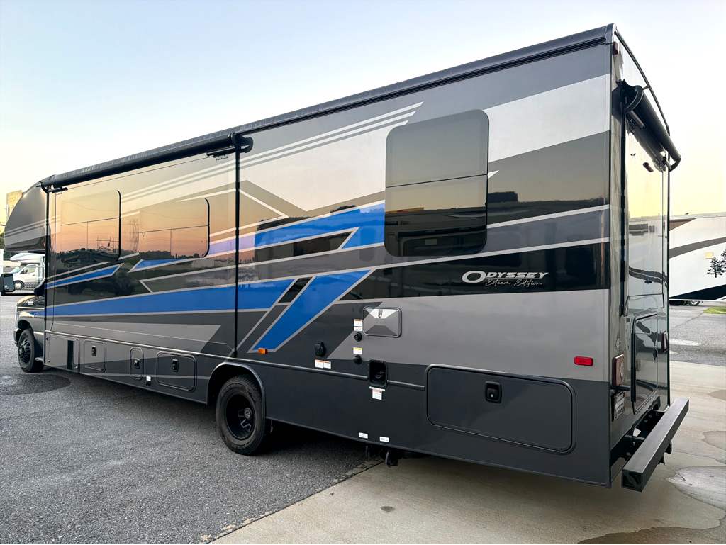 2027 ENTEGRA COACH ODYSSEY 30Z - Image 3