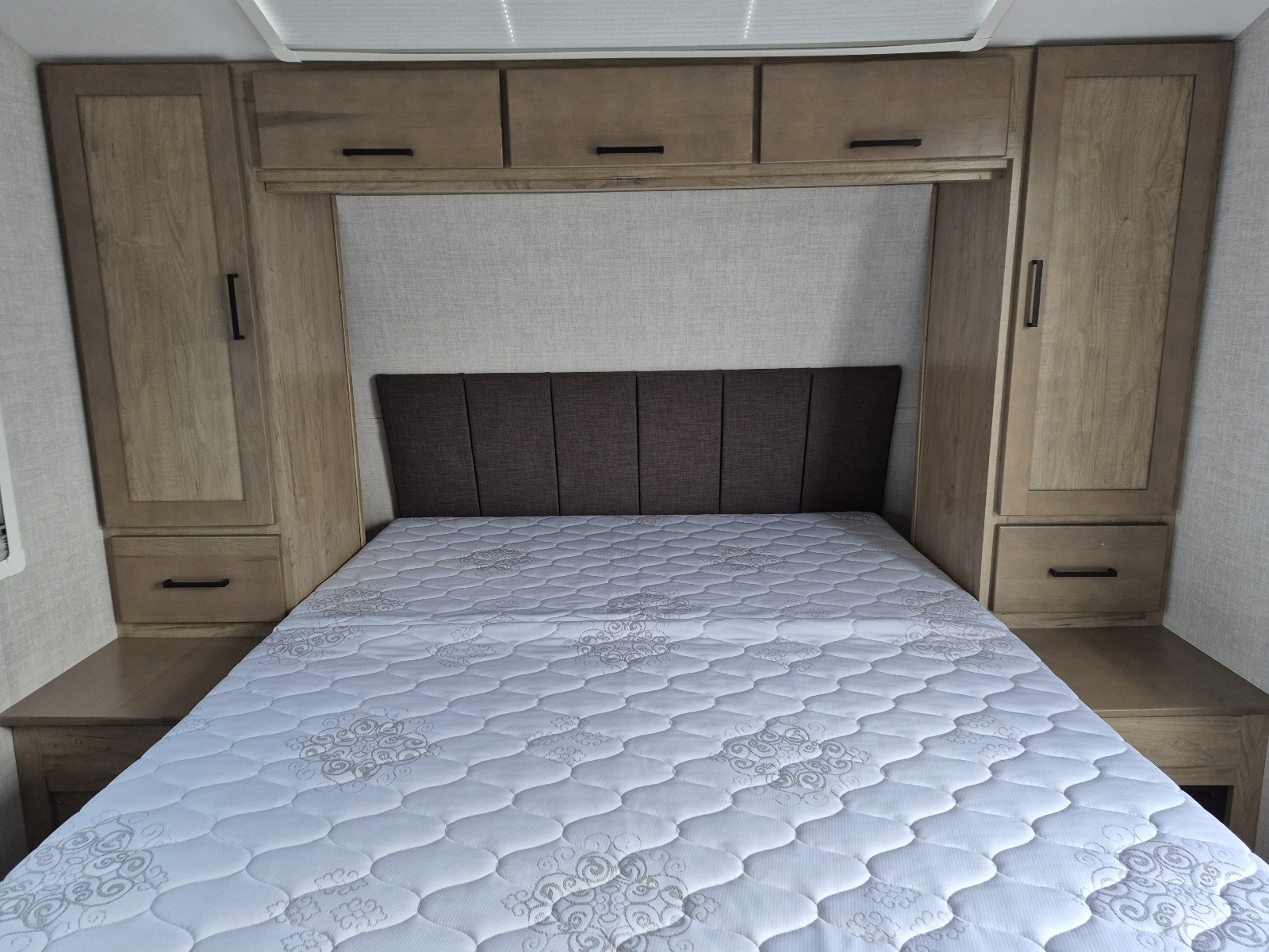 2023 Ember RV Touring Edition 21MRK - Image 13