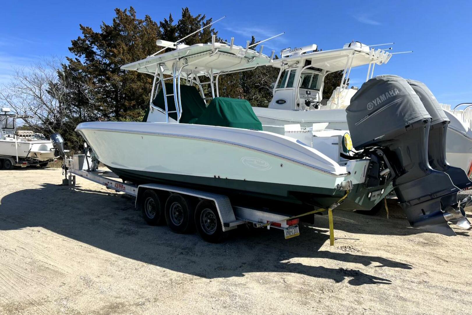 2008 Spectre 34 Center Console - Image 2