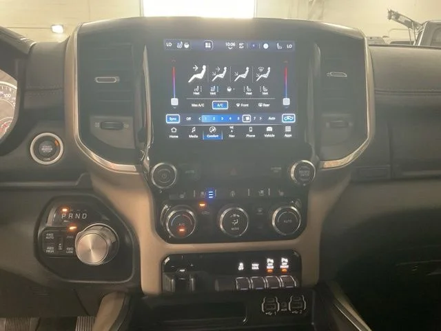 2022 Ram Ram 1500 Pickup Crew Cab Laramie 4WD - Image 17