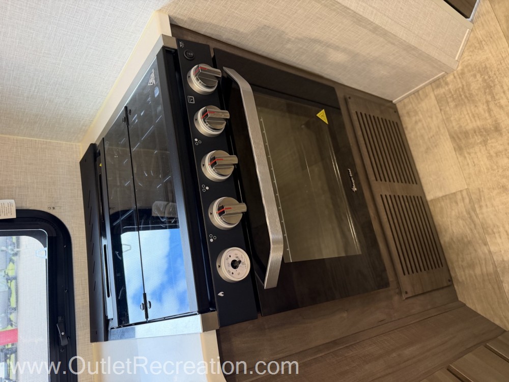 2023 ROCKWOOD MINI LITE 2204S - Image 11