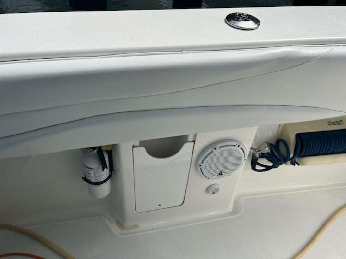 2008 Spectre 34 Center Console - Image 34