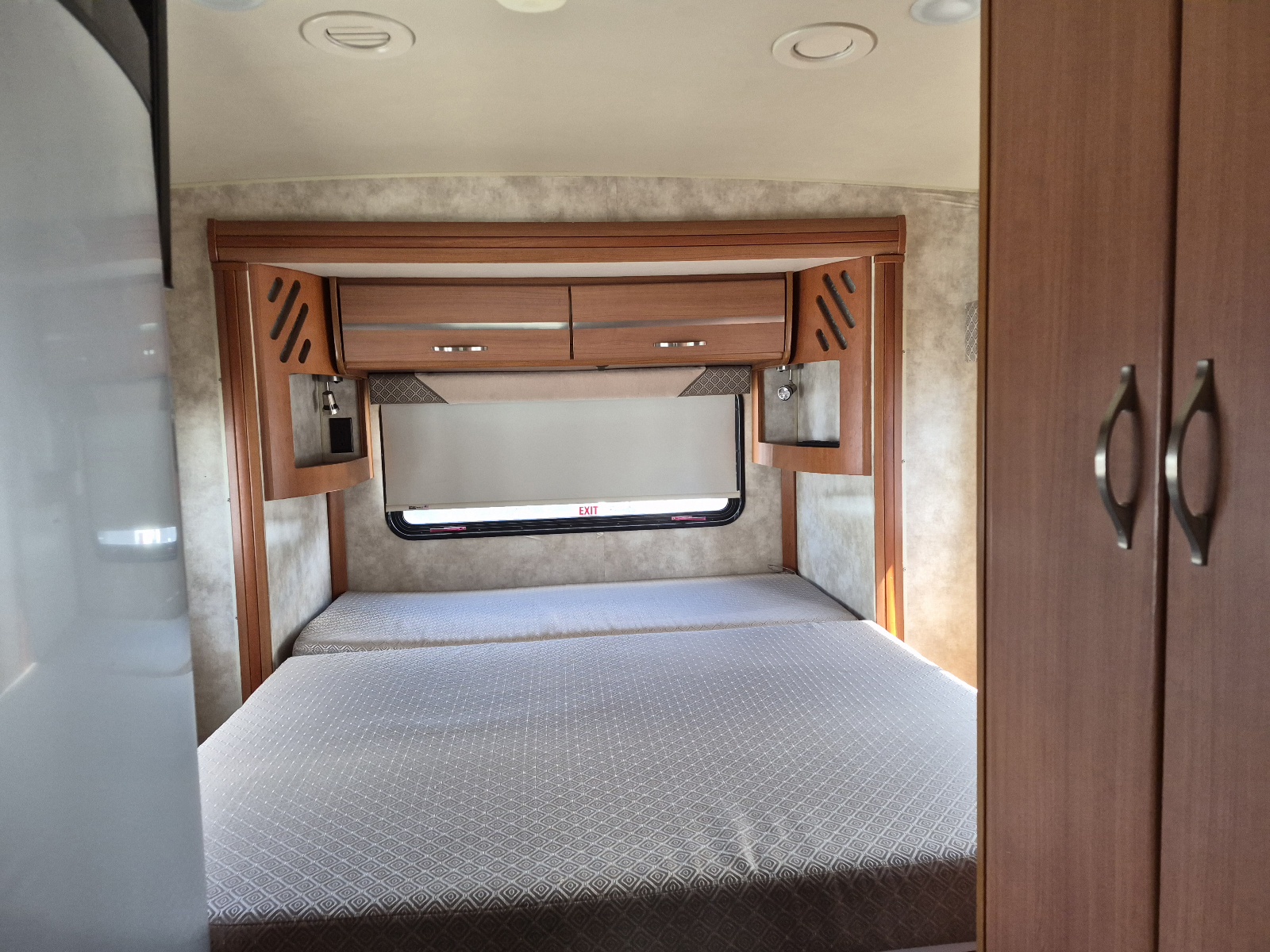 2012 Winnebago View Profile 24G - Image 17