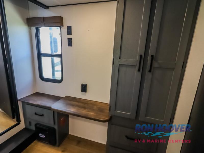 2026 PALOMINO PUMA 421LFT - Image 29