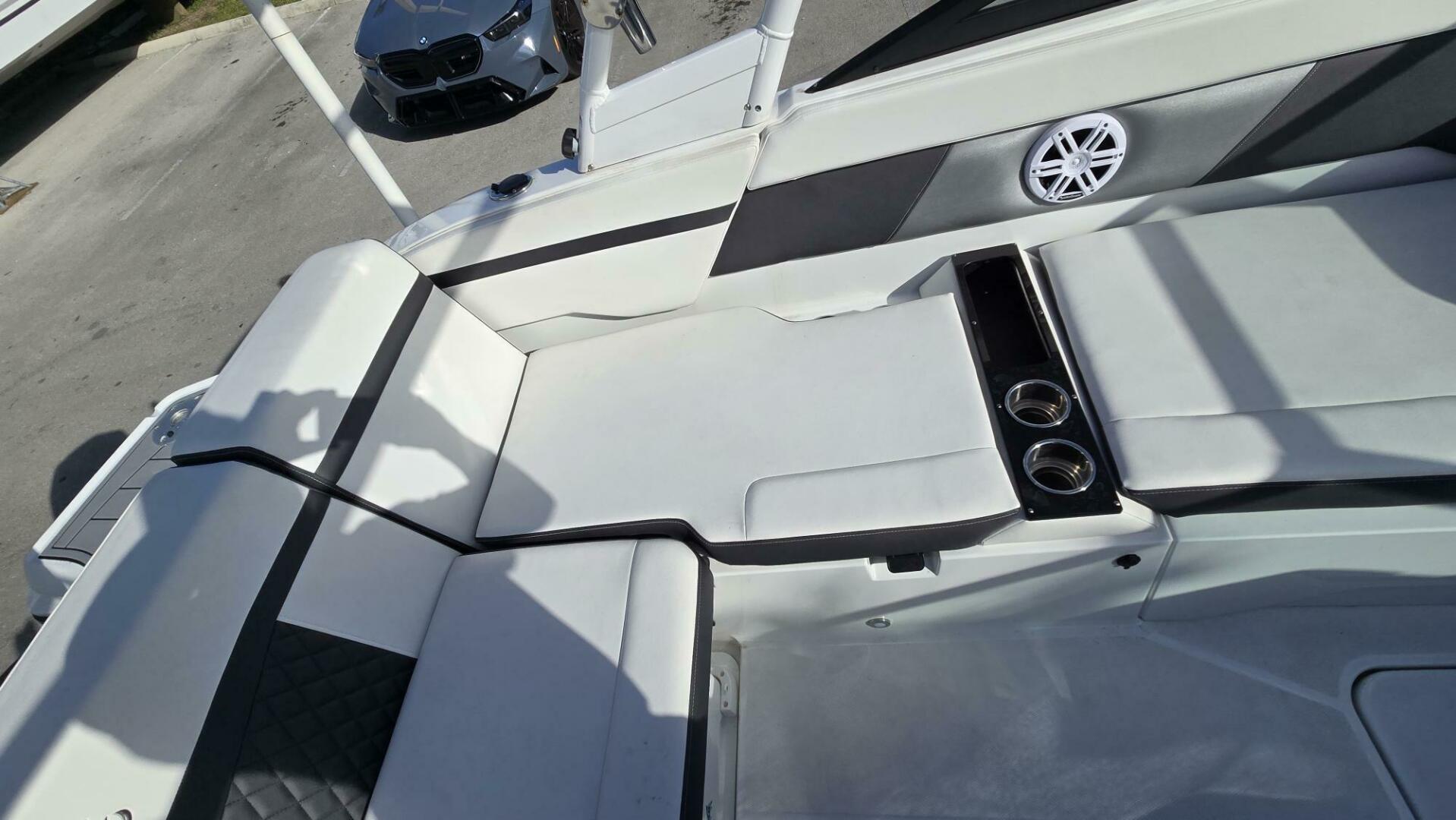 2023 Monterey M-225 - Image 7