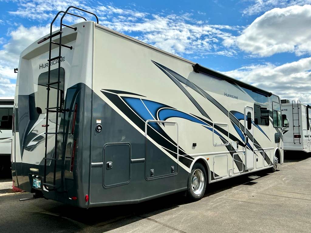 2023 THOR MOTOR COACH 34J - Image 8