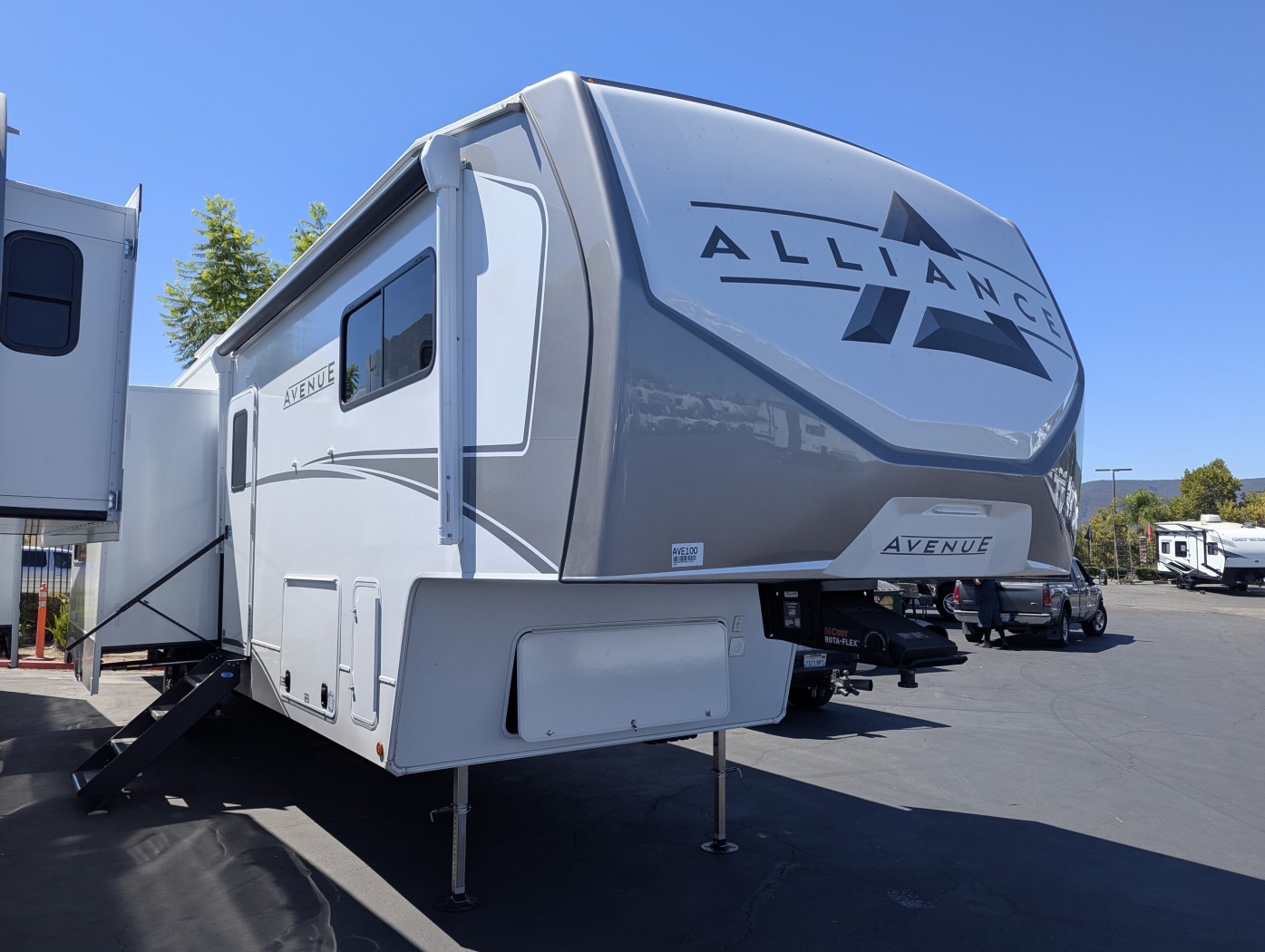 2026 Alliance RV Avenue 38DBL - Image 1