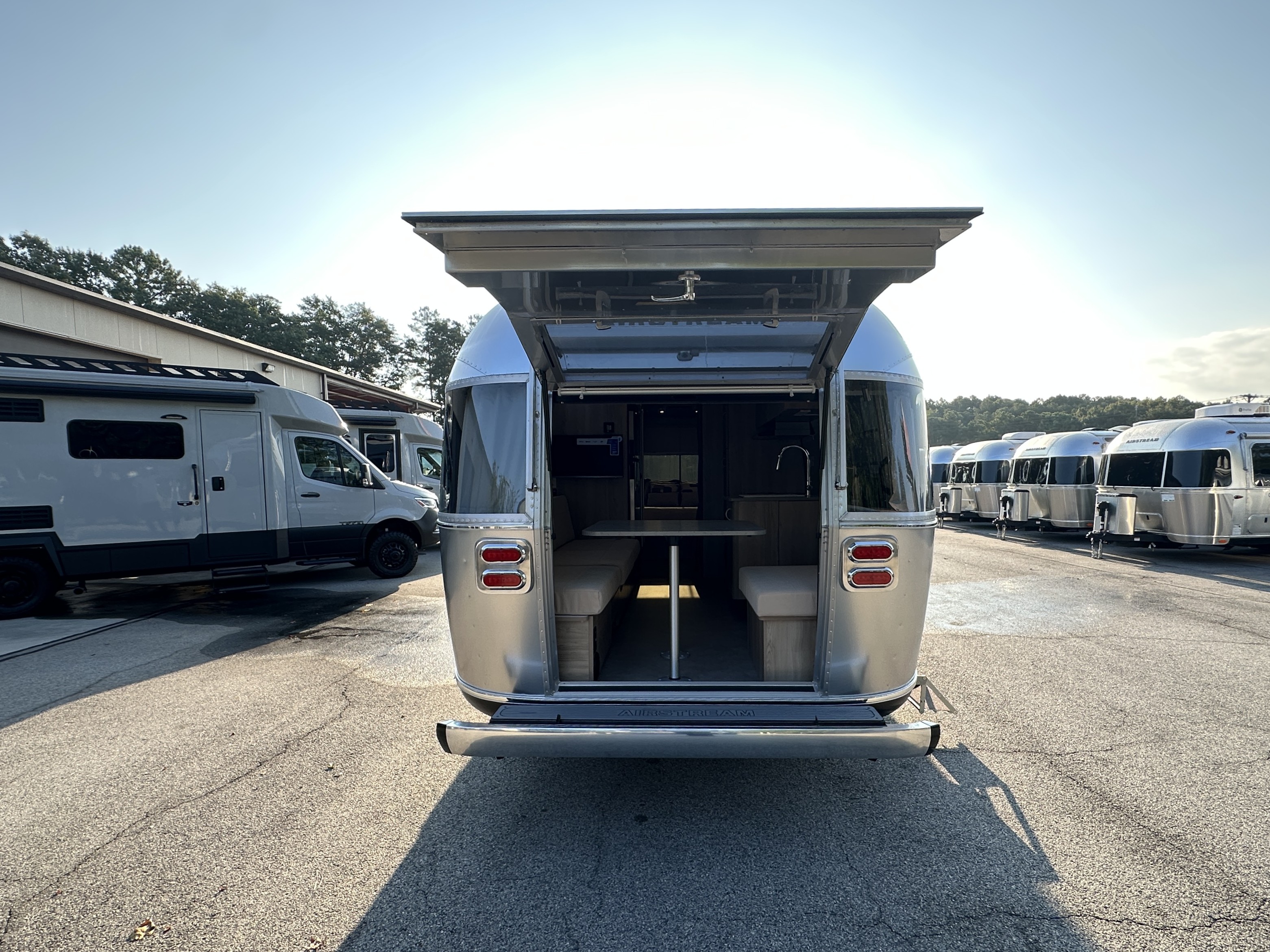 2027 Airstream Flying Cloud 27FB - Image 6