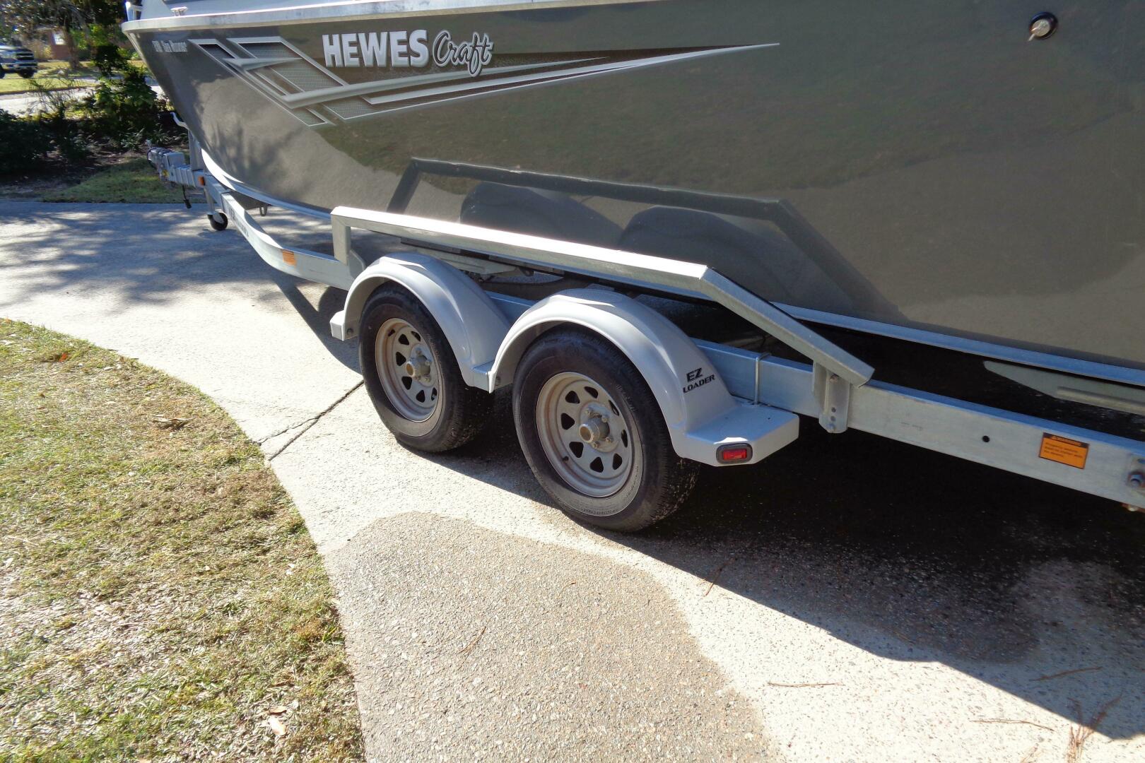 2022 Hewes 210 Sea Runner ET HT Base - Image 9