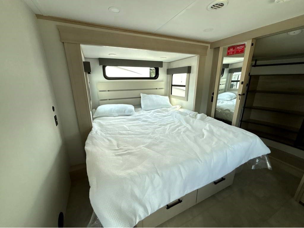 2026 GRAND DESIGN SOLITUDE 390RK - Image 22