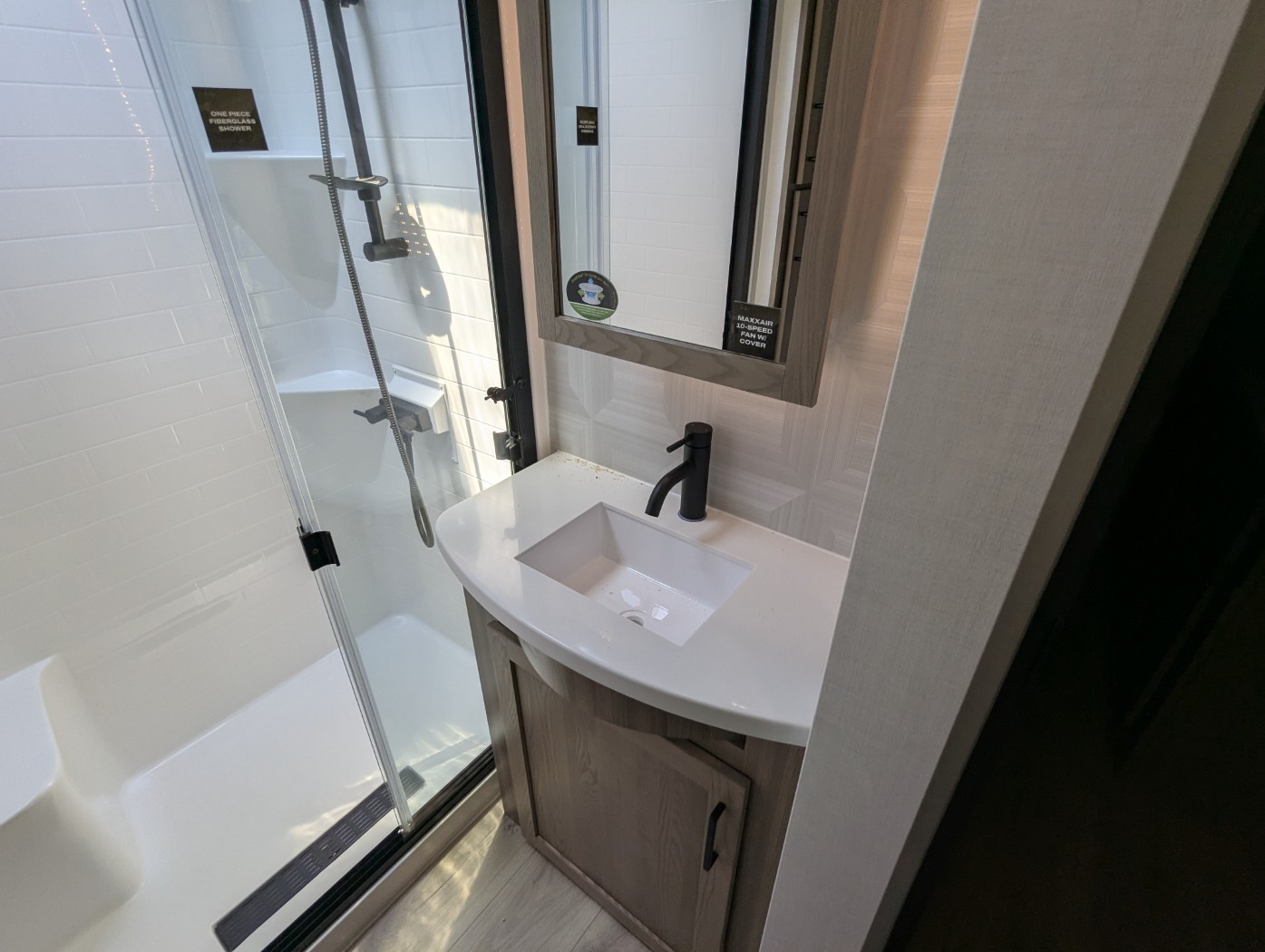 2026 Forest River Rockwood Signature R361RLS - Image 15