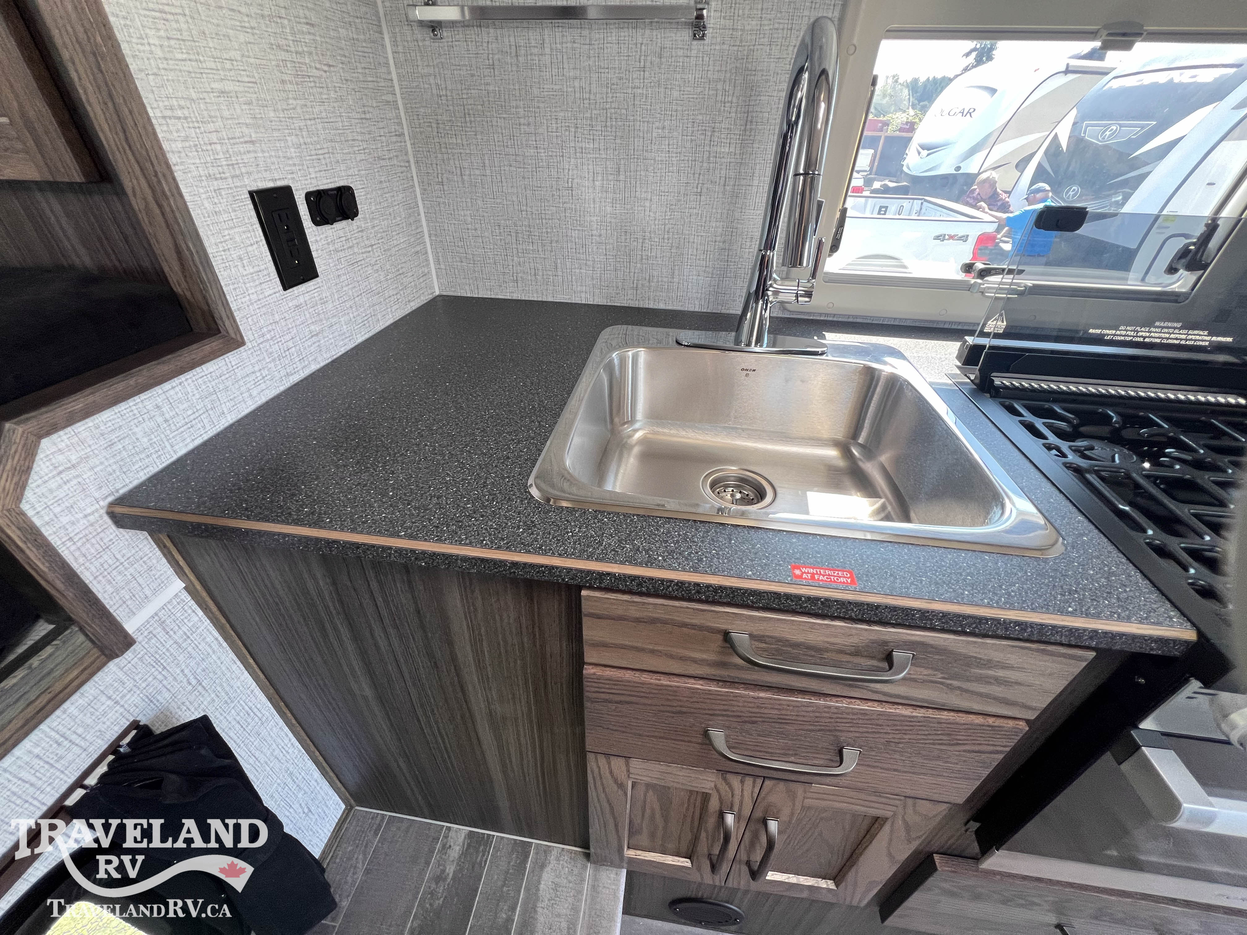 2027 NORTHERN LITE SPORTSMAN PLUS 8-11 WET BATH - Image 11
