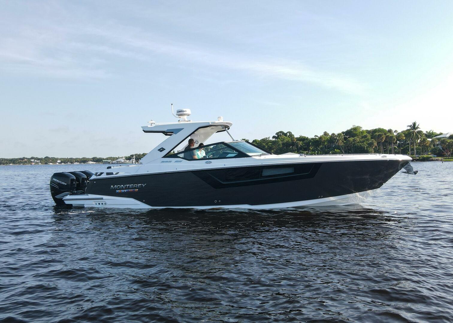 2023 Monterey 385SS Super Sport - Image 8