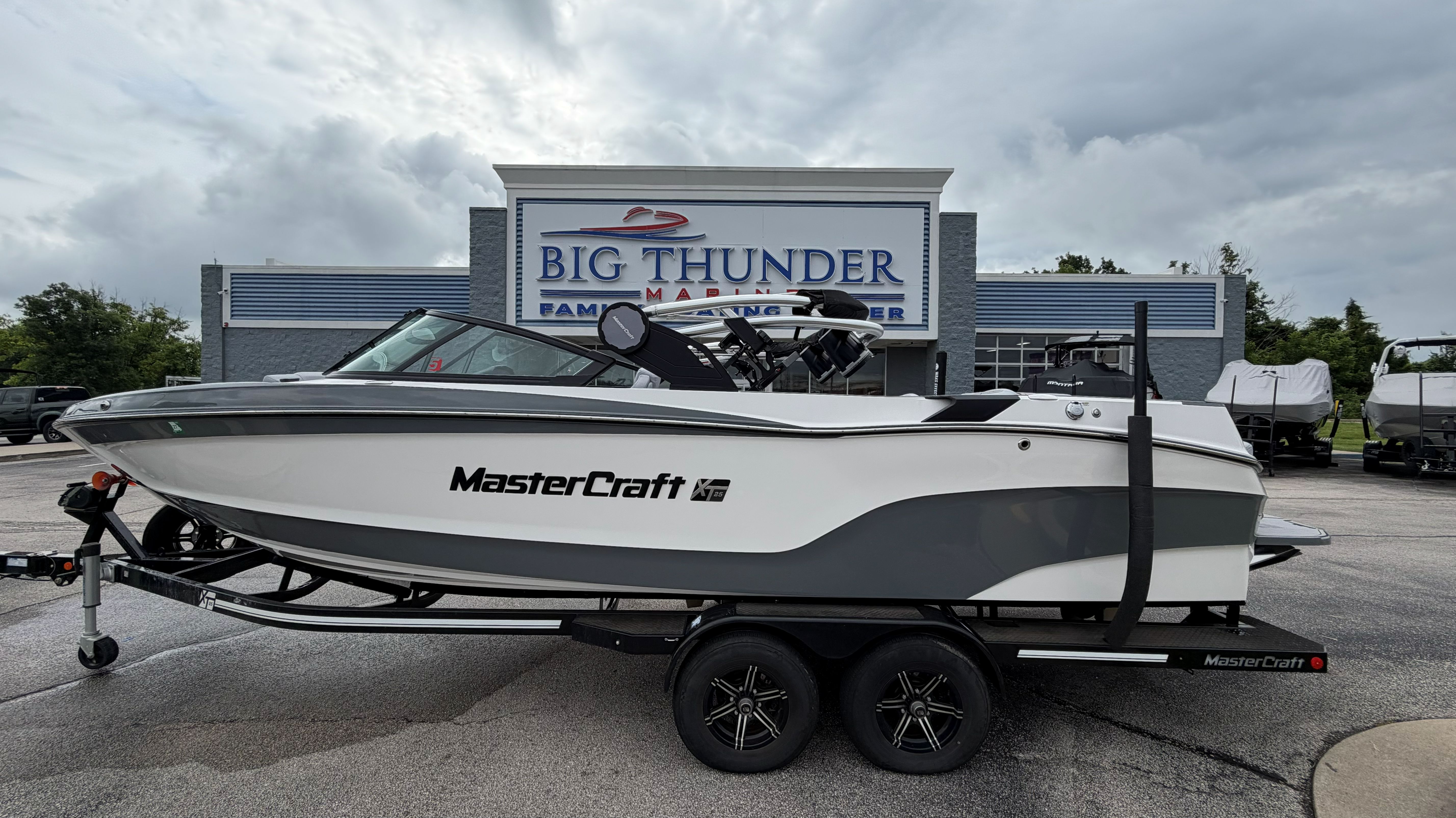 2024 MasterCraft XT25 - Image 10