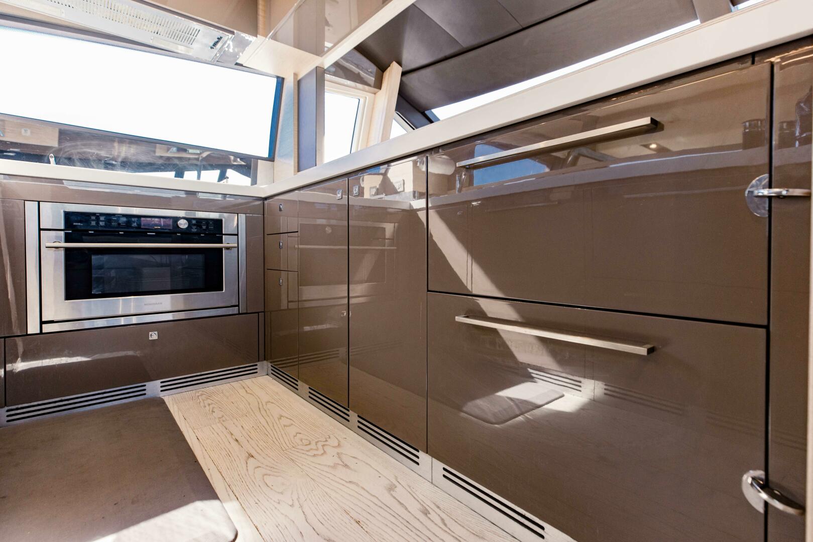 2017 Ferretti Yachts 750 - Image 64