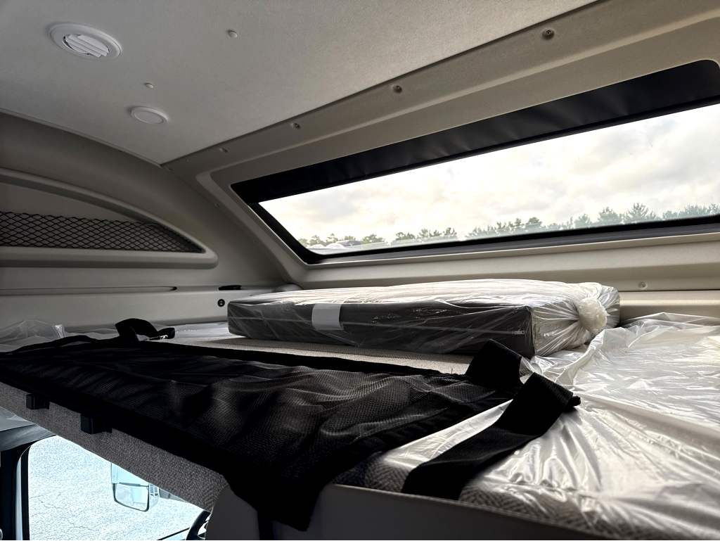 2027 ENTEGRA COACH ODYSSEY 30Z - Image 9