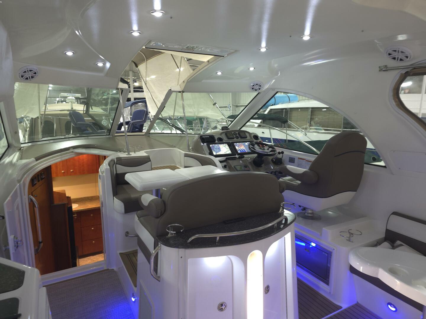 2008 Cruisers Yachts - Image 31