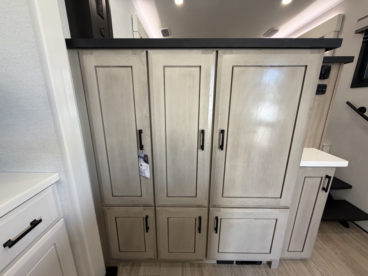 2027 JAYCO PINNACLE 39FLOK - Image 32