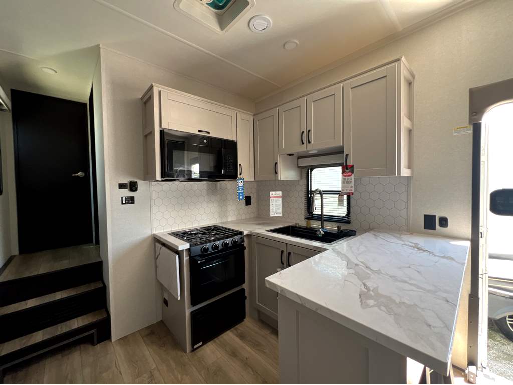 2026 JAYCO SEISMIC 359 - Image 10