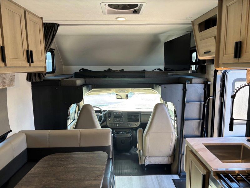 2024 Forest River Sunseeker 2860DS - Image 20