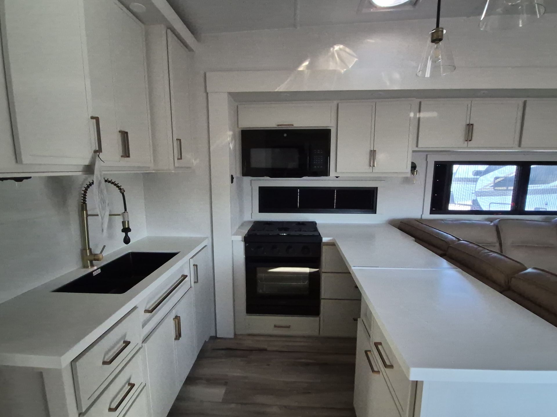 2027 Brinkley RV MODEL Z 3510 - Image 19