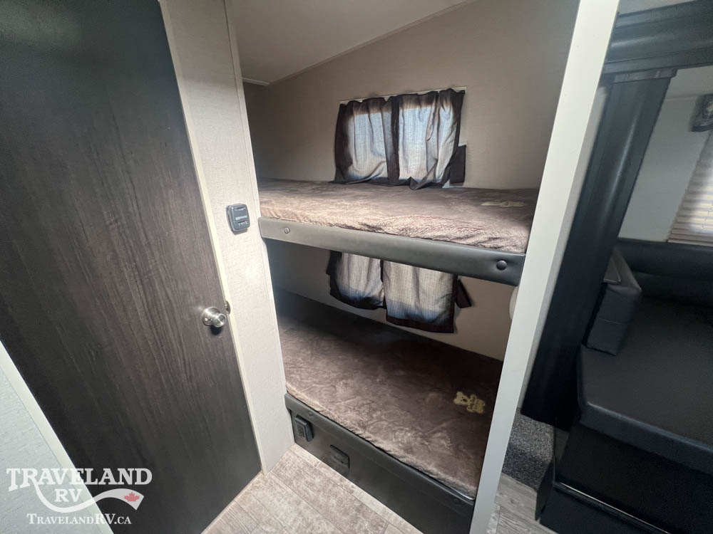 2019 Venture RV Sonic Lite SL169VUD - Image 11
