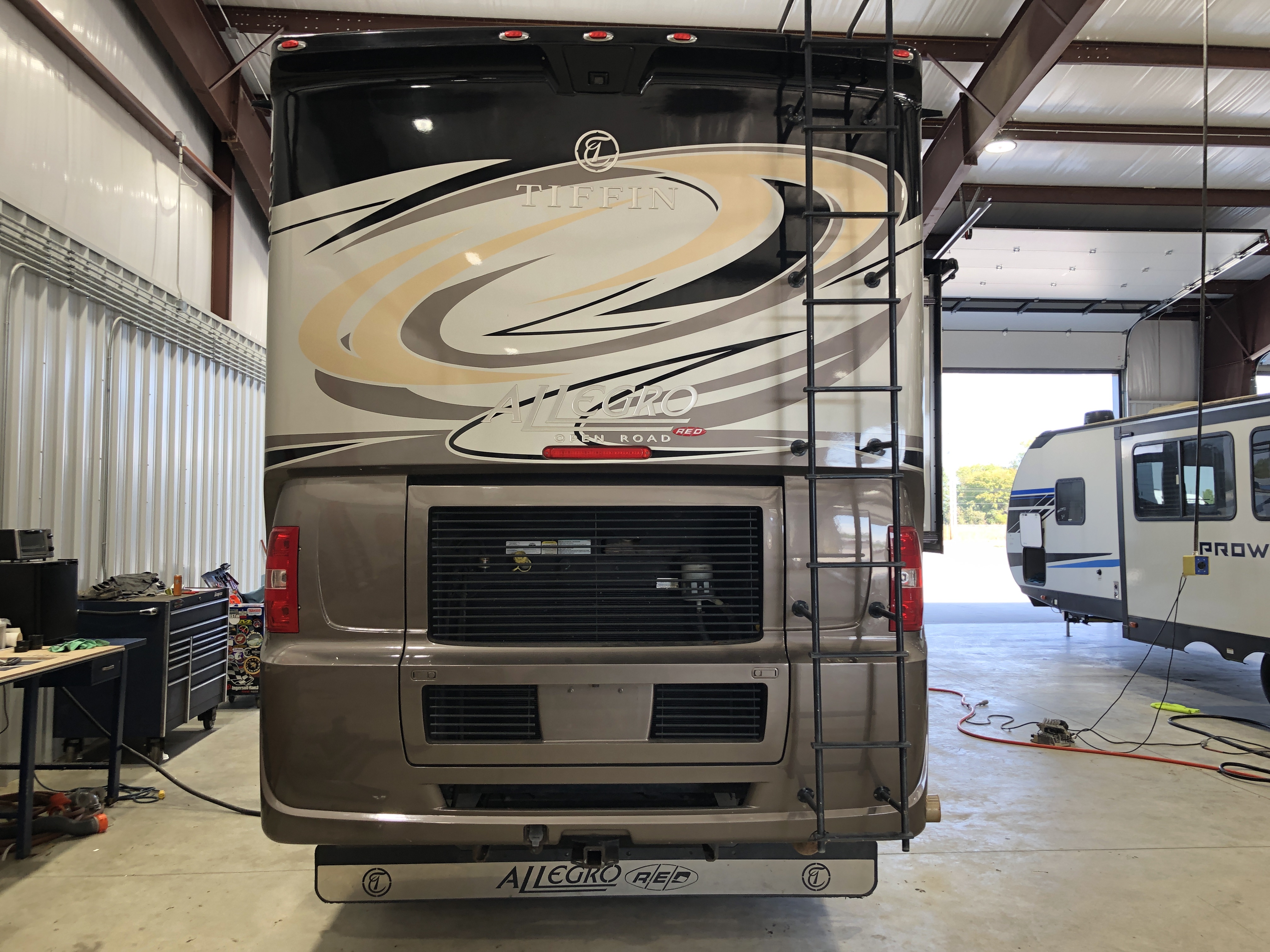 2017 Tiffin Allegro Red 38 QRA - Image 13