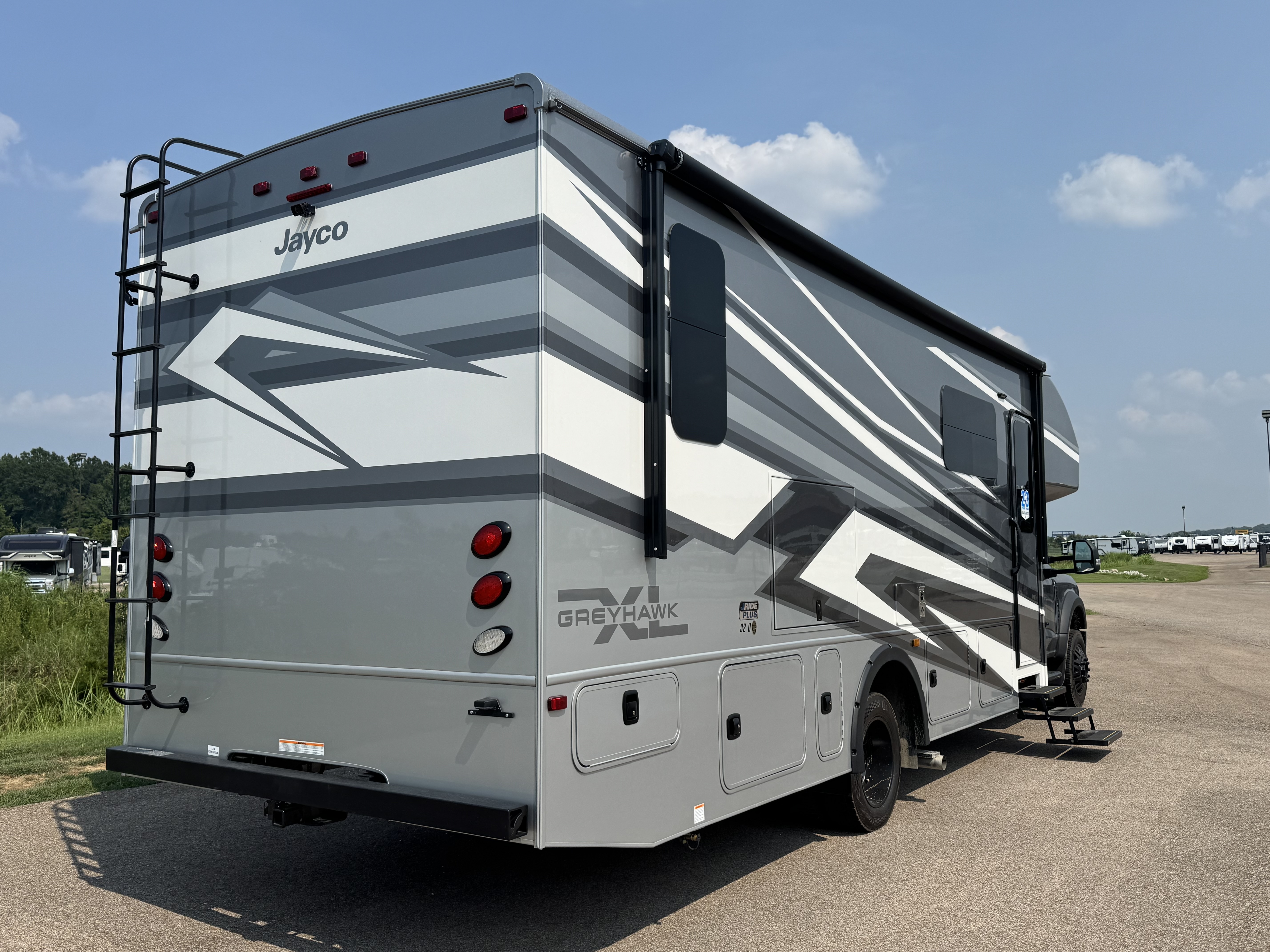 2027 JAYCO GREYHAWK XL 32U - Image 4