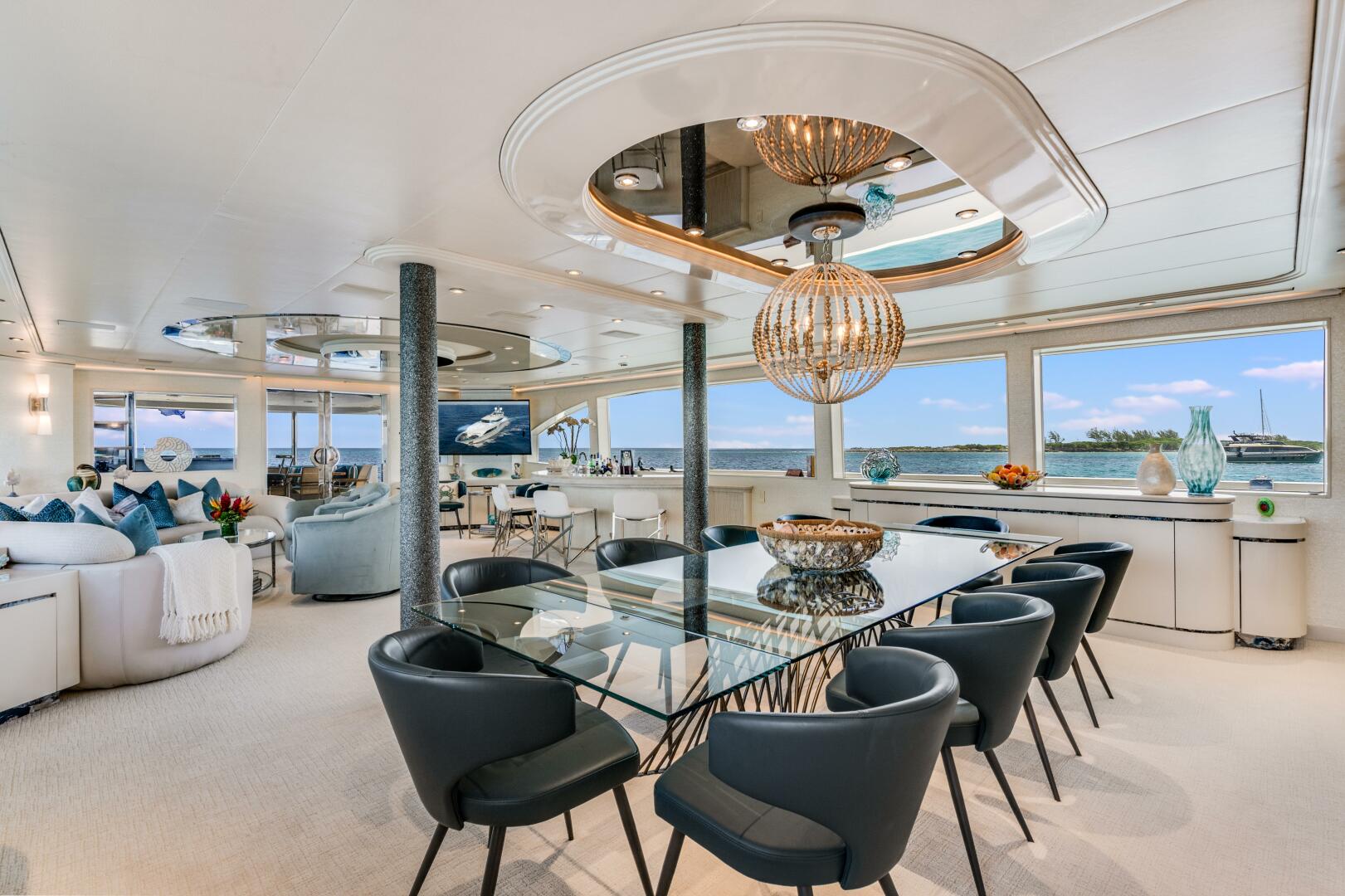 2001 Westship Skylounge - Image 13