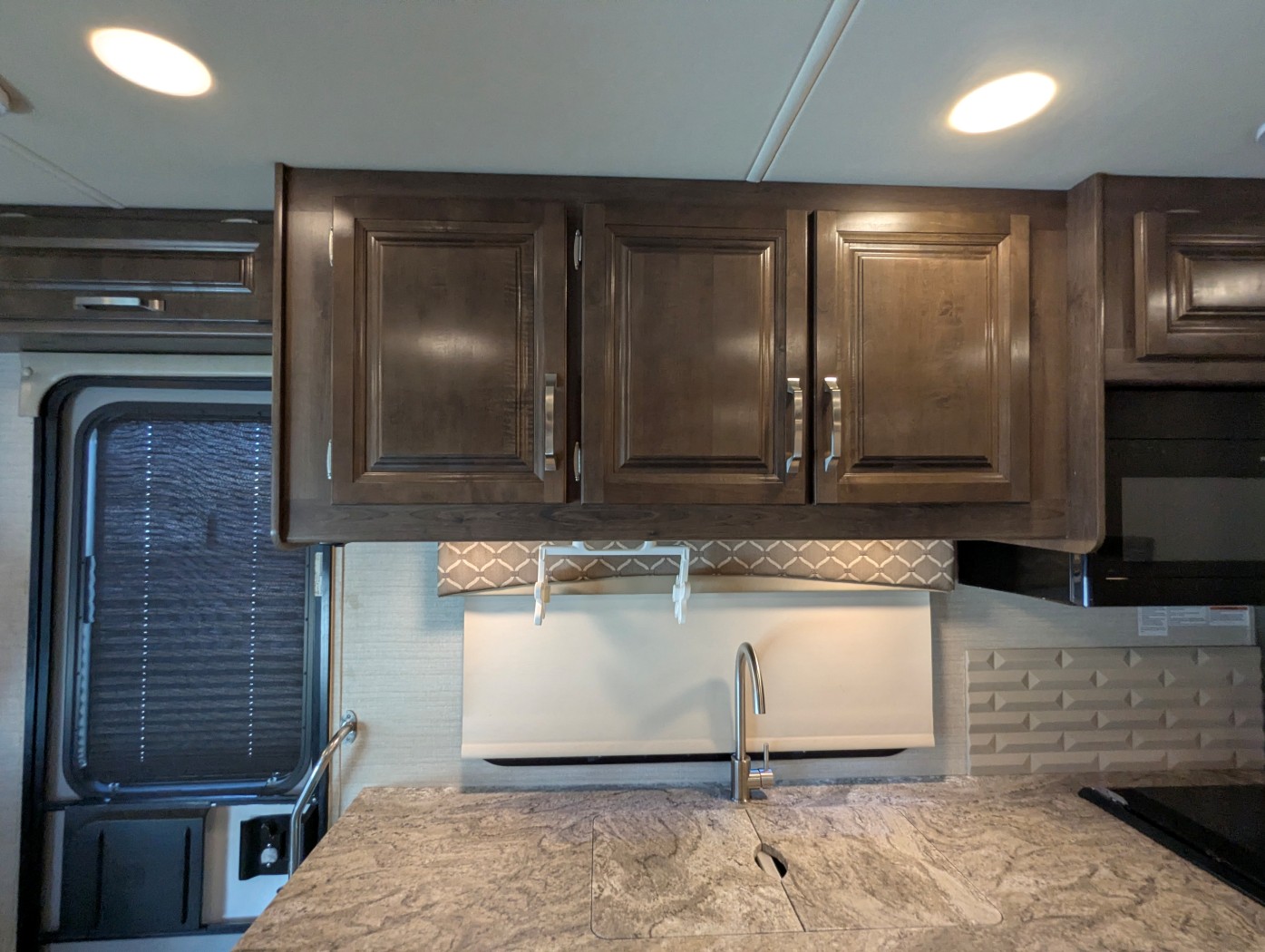 2018 Jayco Greyhawk 29MV - Image 15