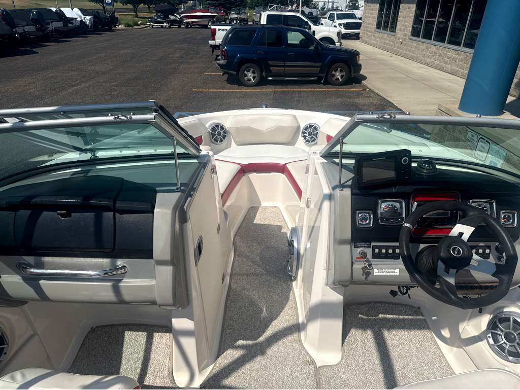 2010 Chaparral 206 SSI - Image 18