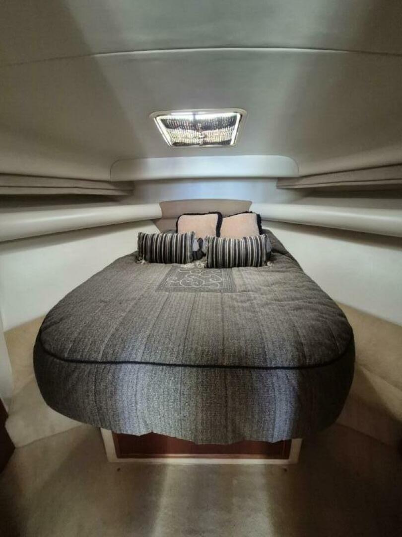 2004 Riviera 4000 Offshore - Image 52