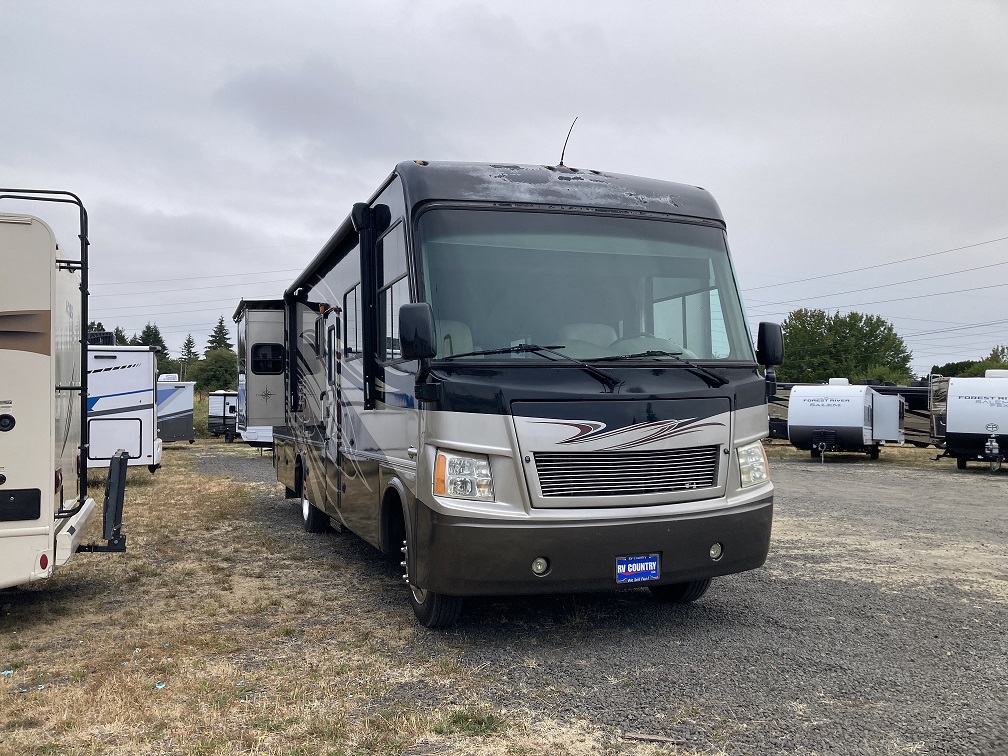 2012 Thor Motor Coach Challenger 32VS - Image 3