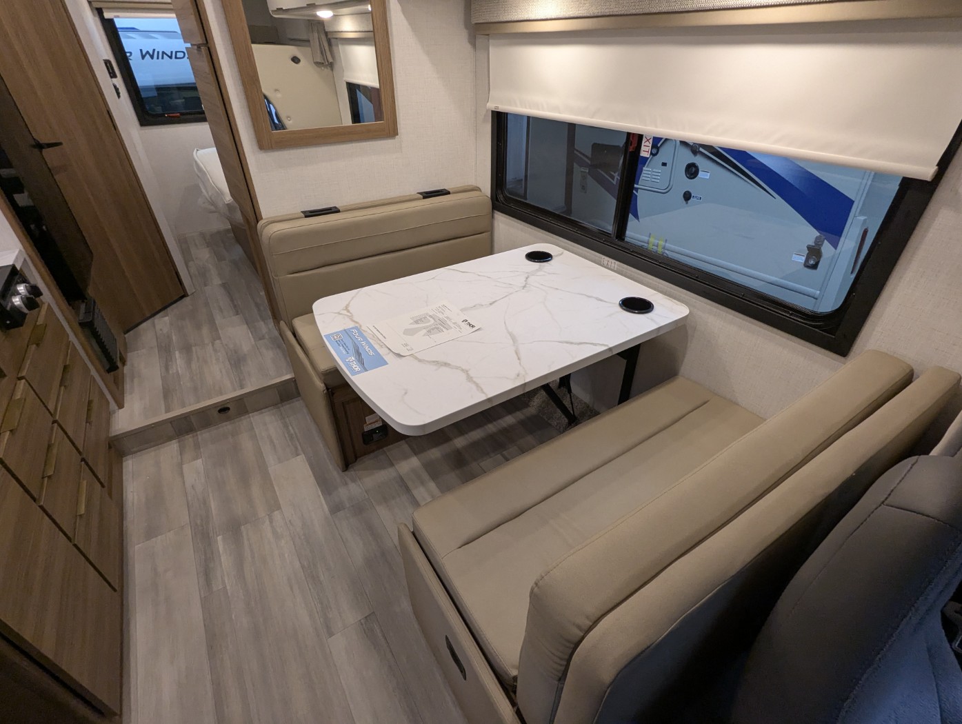 2027 Thor Motor Coach Four Winds 22Z - Image 9