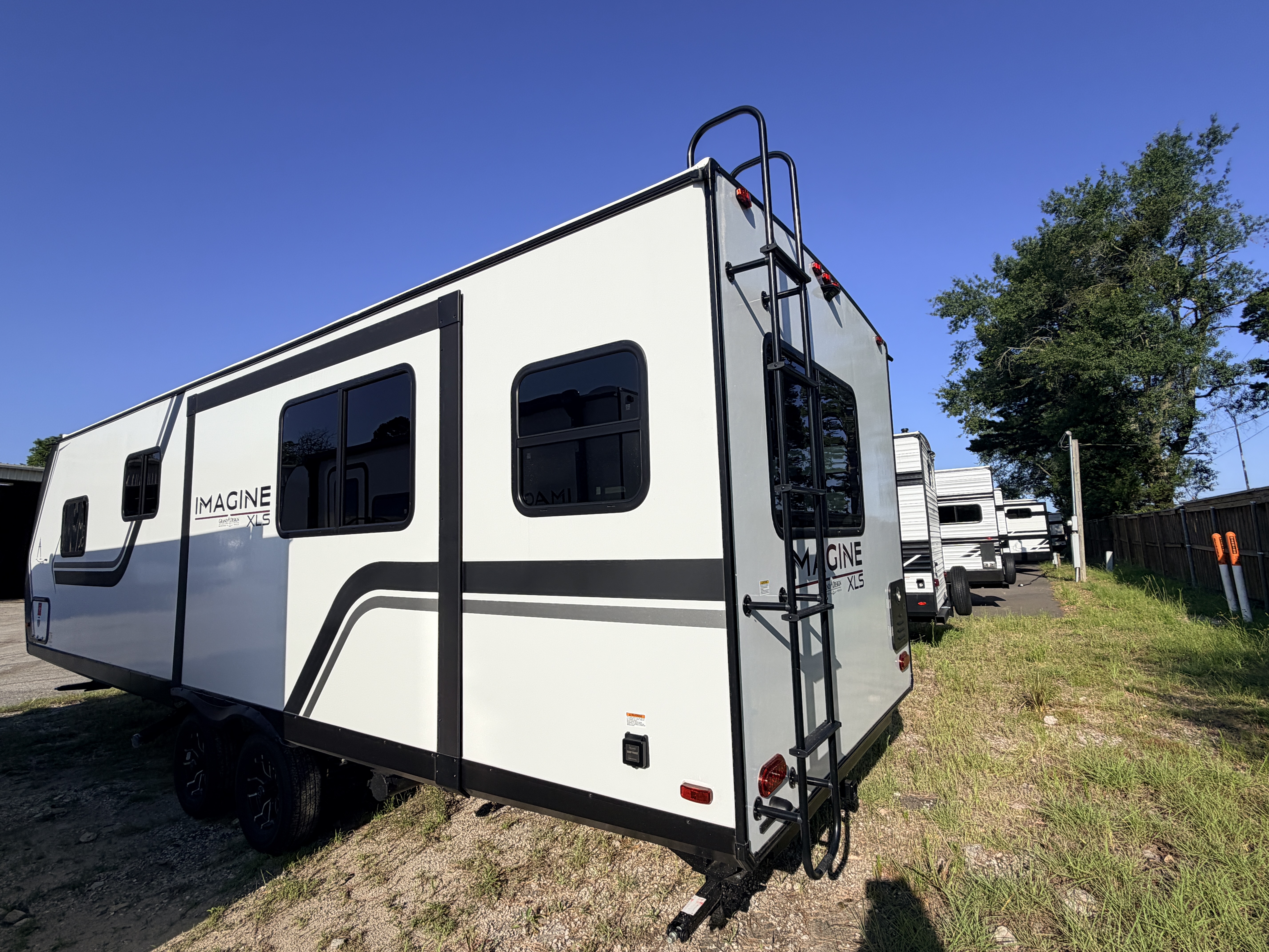 2027 Grand Design Imagine XLS 25RLE - Image 4