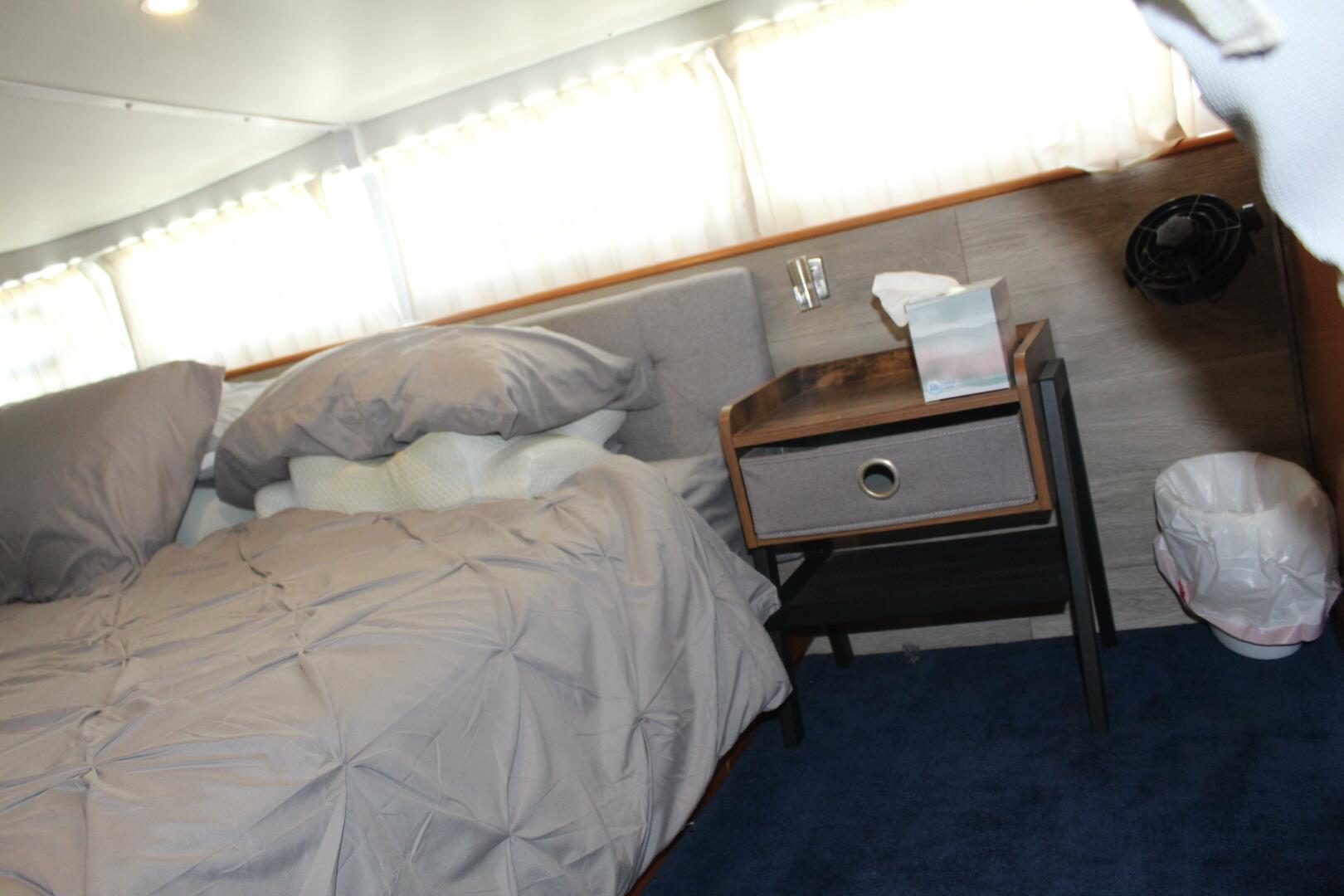 2004 Lagoon 43 Power Cat - Image 23